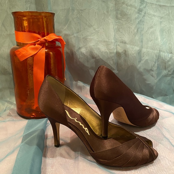 Shoe - Picture 7 of 8